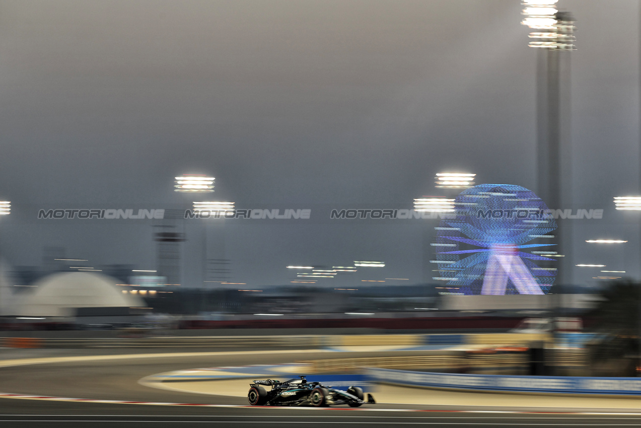 GP BAHRAIN, George Russell (GBR) Mercedes AMG F1 W16.

11.04.2025. Formula 1 World Championship, Rd 4, Bahrain Grand Prix, Sakhir, Bahrain, Practice Day

- www.xpbimages.com, EMail: requests@xpbimages.com © Copyright: Bearne / XPB Images