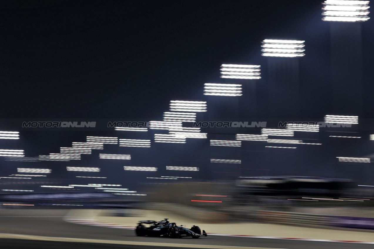 GP BAHRAIN, George Russell (GBR) Mercedes AMG F1 W16.

11.04.2025. Formula 1 World Championship, Rd 4, Bahrain Grand Prix, Sakhir, Bahrain, Practice Day

- www.xpbimages.com, EMail: requests@xpbimages.com © Copyright: Moy / XPB Images