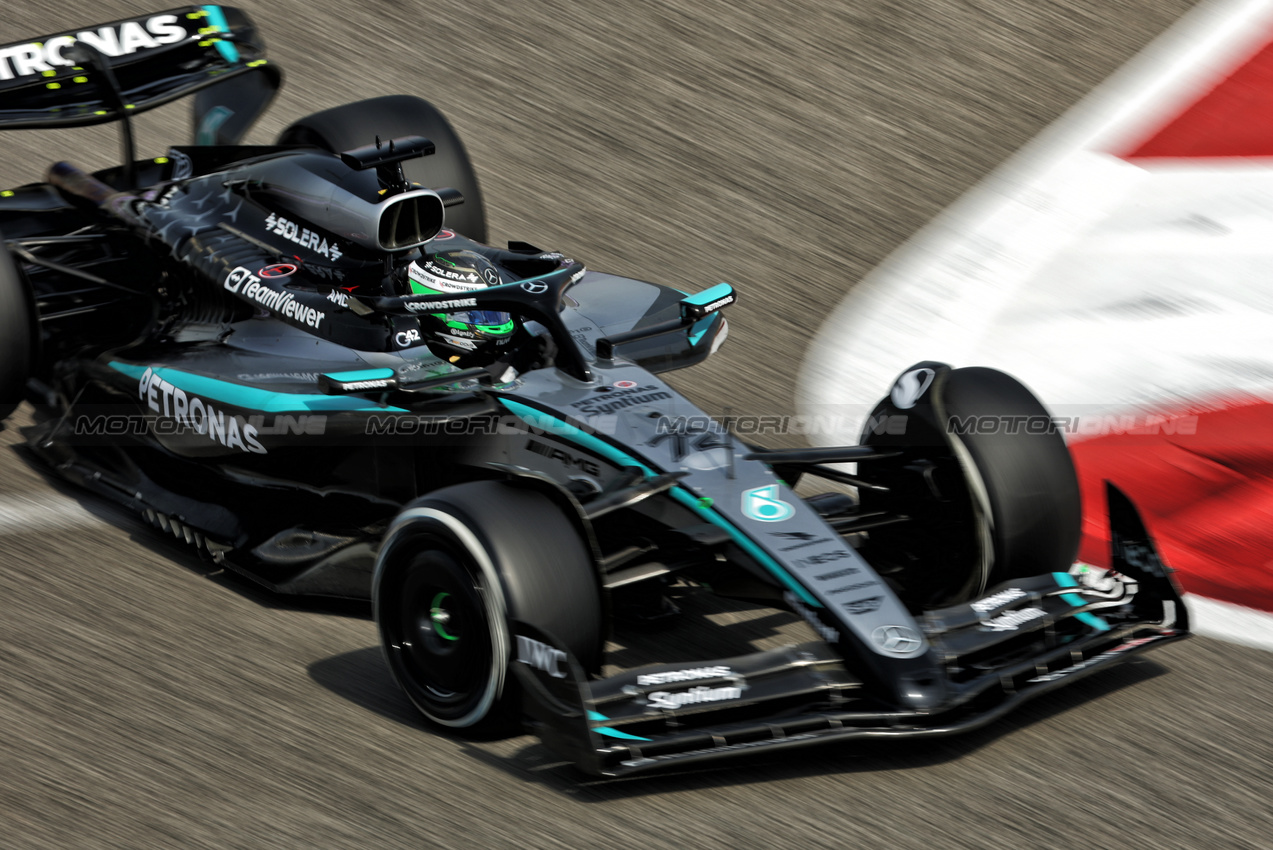 GP BAHRAIN, Frederik Vesti (DEN) Mercedes AMG F1 W16 Reserve Driver.

11.04.2025. Formula 1 World Championship, Rd 4, Bahrain Grand Prix, Sakhir, Bahrain, Practice Day

- www.xpbimages.com, EMail: requests@xpbimages.com © Copyright: Bearne / XPB Images