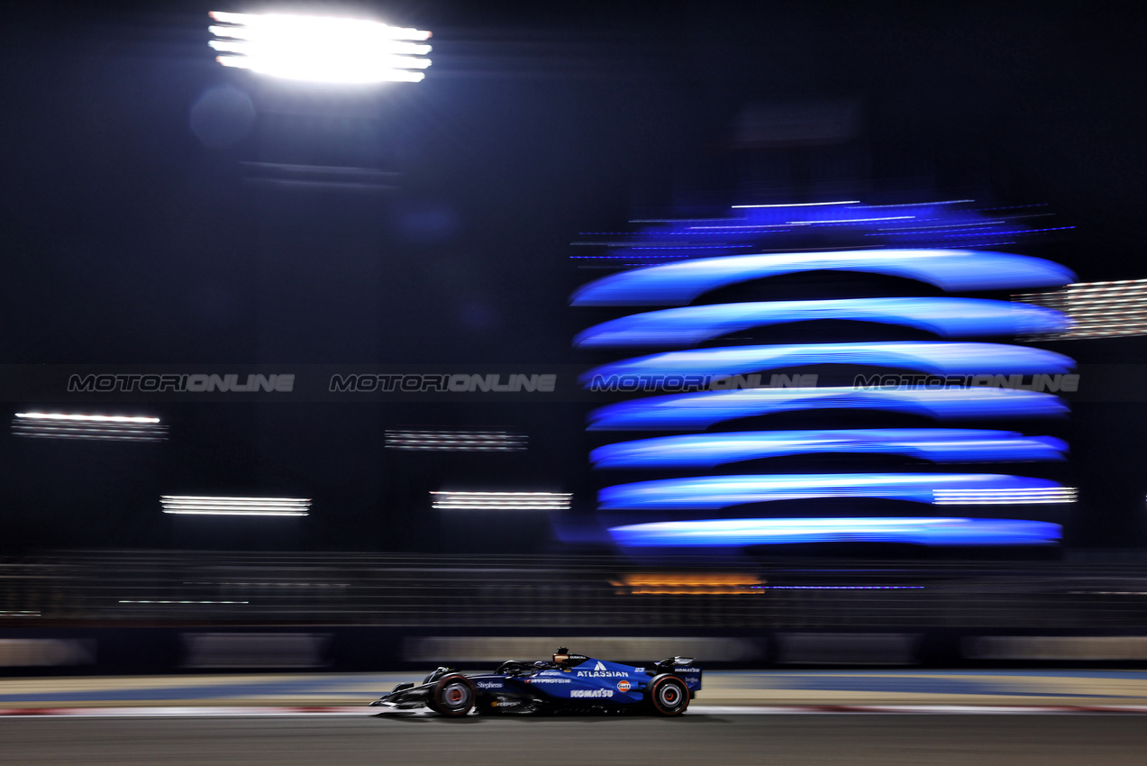 GP BAHRAIN, Alexander Albon (THA) Atlassian Williams Racing FW47.

11.04.2025. Formula 1 World Championship, Rd 4, Bahrain Grand Prix, Sakhir, Bahrain, Practice Day

- www.xpbimages.com, EMail: requests@xpbimages.com © Copyright: Moy / XPB Images