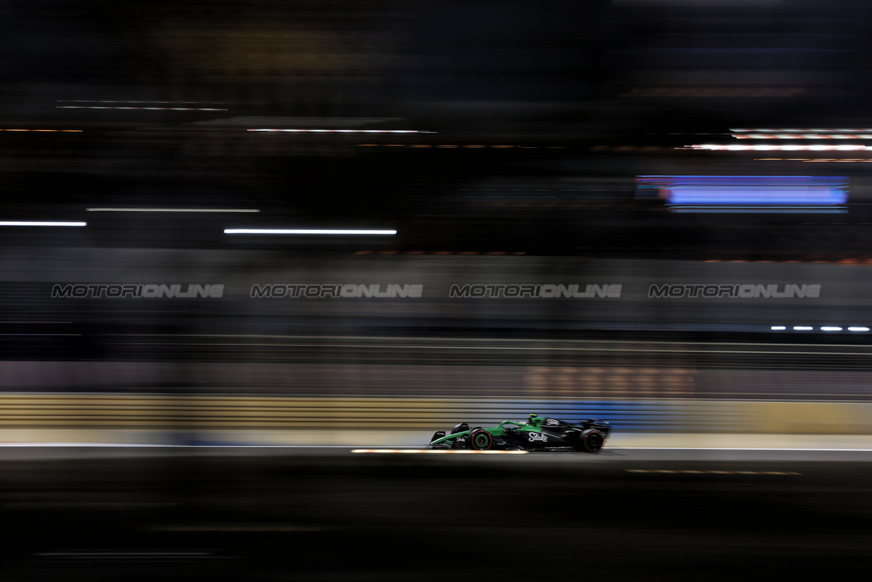 GP BAHRAIN, Gabriel Bortoleto (BRA) Sauber C45.

11.04.2025. Formula 1 World Championship, Rd 4, Bahrain Grand Prix, Sakhir, Bahrain, Practice Day

- www.xpbimages.com, EMail: requests@xpbimages.com © Copyright: Charniaux / XPB Images