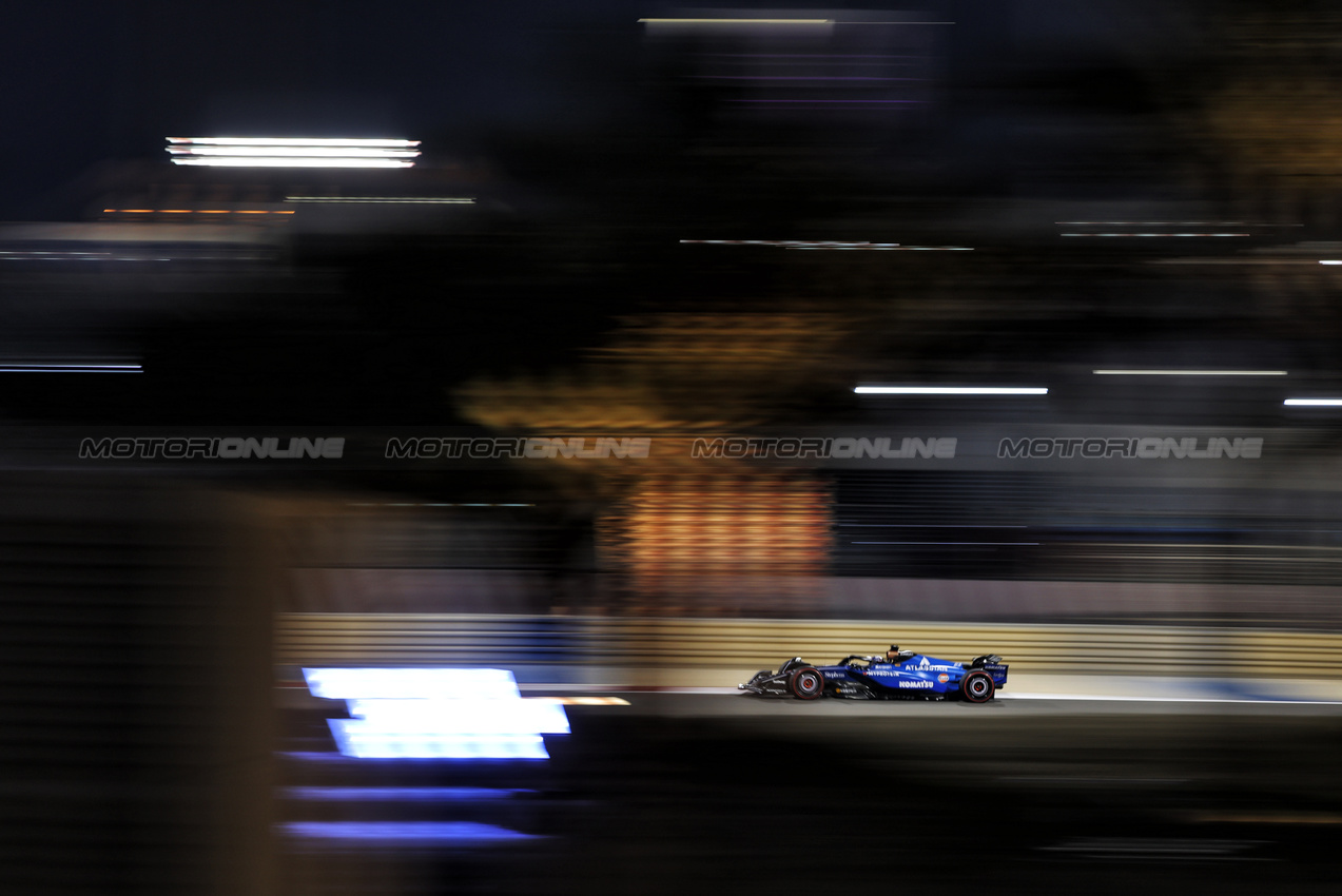 GP BAHRAIN, Alexander Albon (THA) Atlassian Williams Racing FW47.

11.04.2025. Formula 1 World Championship, Rd 4, Bahrain Grand Prix, Sakhir, Bahrain, Practice Day

- www.xpbimages.com, EMail: requests@xpbimages.com © Copyright: Charniaux / XPB Images