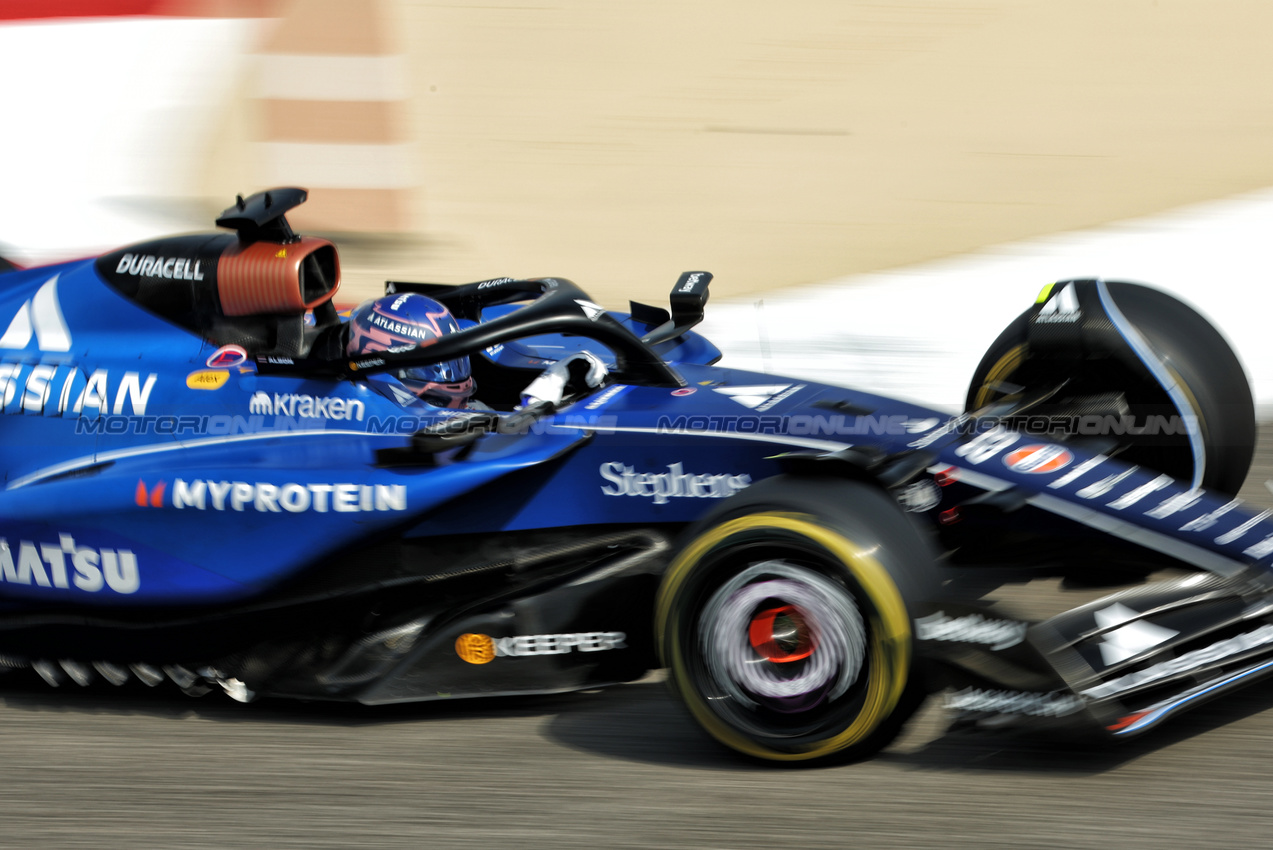 GP BAHRAIN, Alexander Albon (THA) Atlassian Williams Racing FW47.

11.04.2025. Formula 1 World Championship, Rd 4, Bahrain Grand Prix, Sakhir, Bahrain, Practice Day

- www.xpbimages.com, EMail: requests@xpbimages.com © Copyright: Bearne / XPB Images