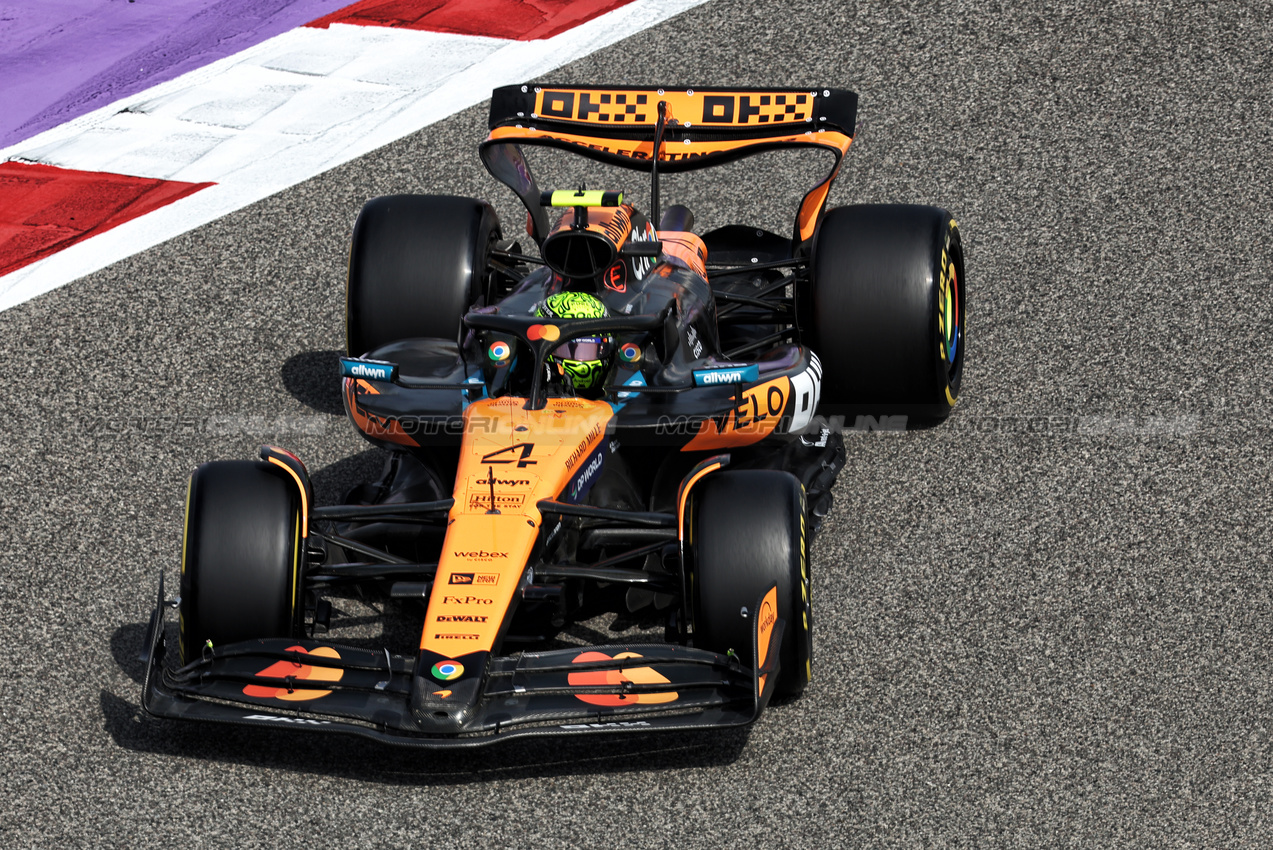 GP BAHRAIN, Lando Norris (GBR) McLaren MCL39.

11.04.2025. Formula 1 World Championship, Rd 4, Bahrain Grand Prix, Sakhir, Bahrain, Practice Day

- www.xpbimages.com, EMail: requests@xpbimages.com © Copyright: Bearne / XPB Images