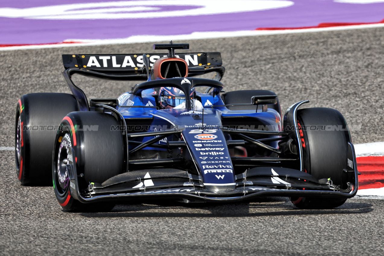 GP BAHRAIN, Alexander Albon (THA) Atlassian Williams Racing FW47.

11.04.2025. Formula 1 World Championship, Rd 4, Bahrain Grand Prix, Sakhir, Bahrain, Practice Day

- www.xpbimages.com, EMail: requests@xpbimages.com © Copyright: Bearne / XPB Images