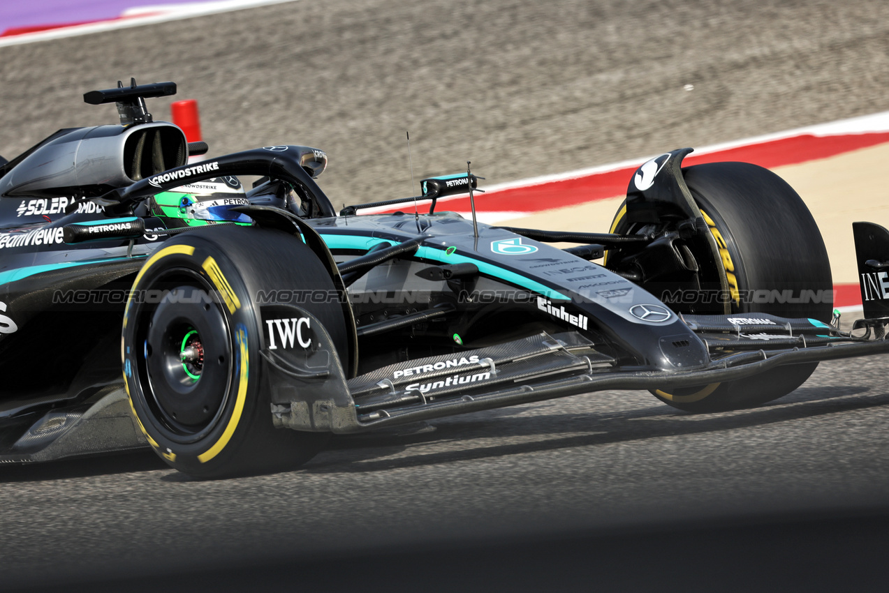 GP BAHRAIN, Frederik Vesti (DEN) Mercedes AMG F1 W16 Reserve Driver.

11.04.2025. Formula 1 World Championship, Rd 4, Bahrain Grand Prix, Sakhir, Bahrain, Practice Day

- www.xpbimages.com, EMail: requests@xpbimages.com © Copyright: Bearne / XPB Images