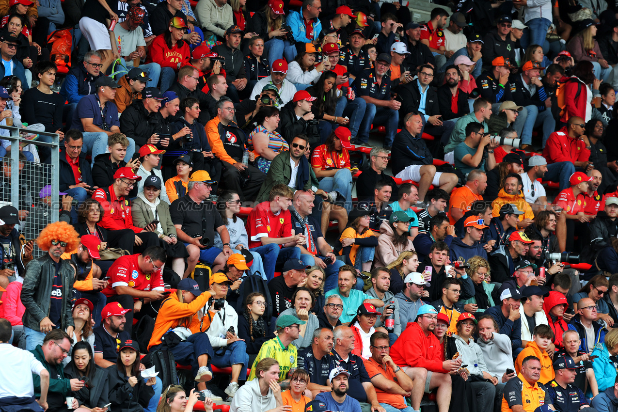GP BELGIO, Circuit Atmosfera - fans in the grandstand.

27.07.2025. Formula 1 World Championship, Rd 13, Belgian Grand Prix, Spa Francorchamps, Belgium, Gara Day.

- www.xpbimages.com, EMail: requests@xpbimages.com © Copyright: Moy / XPB Images