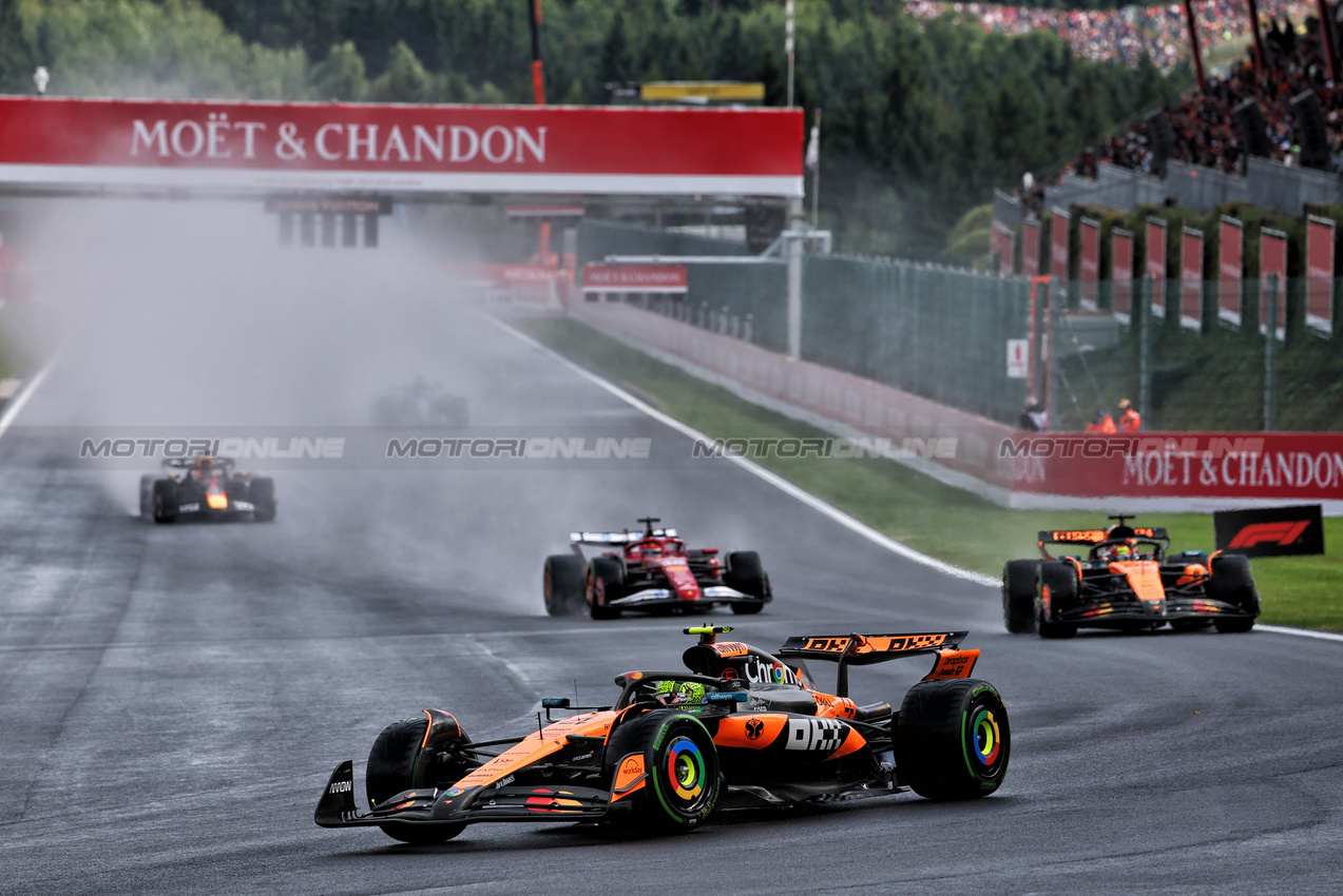 GP BELGIO, Lando Norris (GBR) McLaren MCL39.

27.07.2025. Formula 1 World Championship, Rd 13, Belgian Grand Prix, Spa Francorchamps, Belgium, Gara Day.

- www.xpbimages.com, EMail: requests@xpbimages.com © Copyright: Batchelor / XPB Images