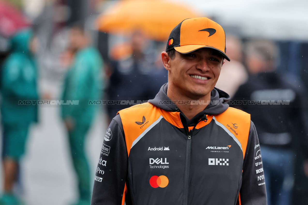 GP BELGIO, Lando Norris (GBR) McLaren.

27.07.2025. Formula 1 World Championship, Rd 13, Belgian Grand Prix, Spa Francorchamps, Belgium, Gara Day.

- www.xpbimages.com, EMail: requests@xpbimages.com © Copyright: Moy / XPB Images