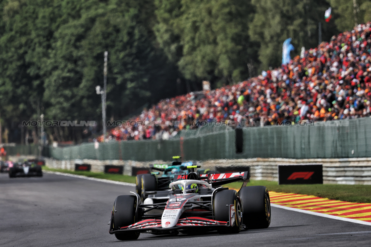 GP BELGIO, Oliver Bearman (GBR) Haas VF-25.

27.07.2025. Formula 1 World Championship, Rd 13, Belgian Grand Prix, Spa Francorchamps, Belgium, Gara Day.

- www.xpbimages.com, EMail: requests@xpbimages.com © Copyright: Bearne / XPB Images