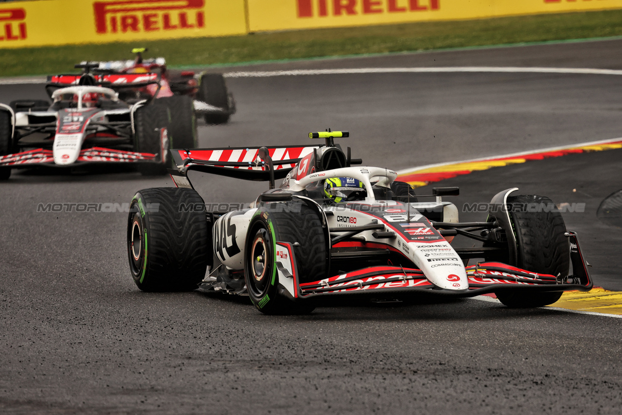 GP BELGIO, Oliver Bearman (GBR) Haas VF-25.

27.07.2025. Formula 1 World Championship, Rd 13, Belgian Grand Prix, Spa Francorchamps, Belgium, Gara Day.

- www.xpbimages.com, EMail: requests@xpbimages.com © Copyright: Bearne / XPB Images
