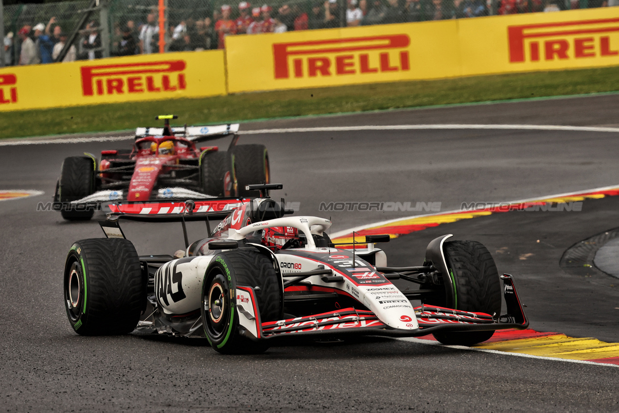 GP BELGIO, Esteban Ocon (FRA) Haas VF-25.

27.07.2025. Formula 1 World Championship, Rd 13, Belgian Grand Prix, Spa Francorchamps, Belgium, Gara Day.

- www.xpbimages.com, EMail: requests@xpbimages.com © Copyright: Bearne / XPB Images