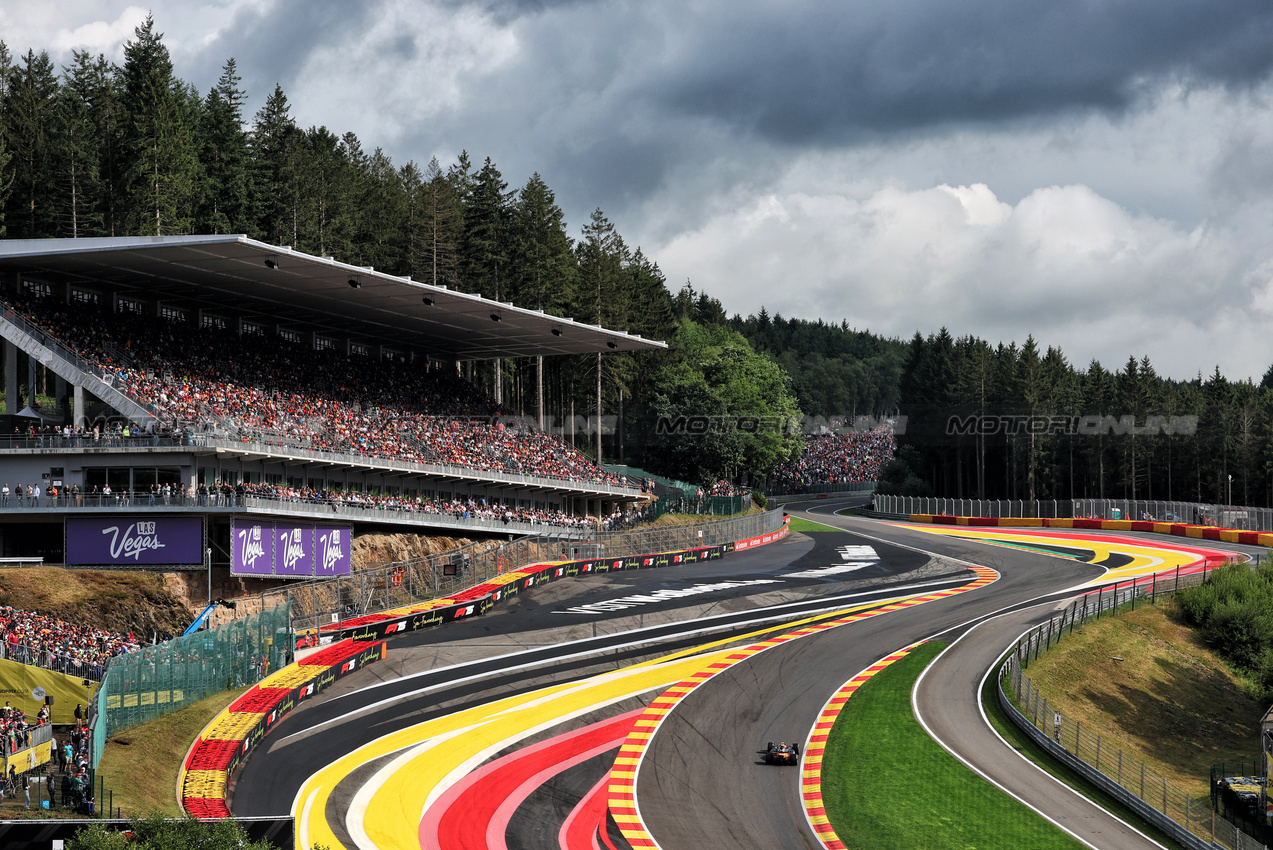GP BELGIO, Lando Norris (GBR) McLaren MCL39.

27.07.2025. Formula 1 World Championship, Rd 13, Belgian Grand Prix, Spa Francorchamps, Belgium, Gara Day.

- www.xpbimages.com, EMail: requests@xpbimages.com © Copyright: Moy / XPB Images