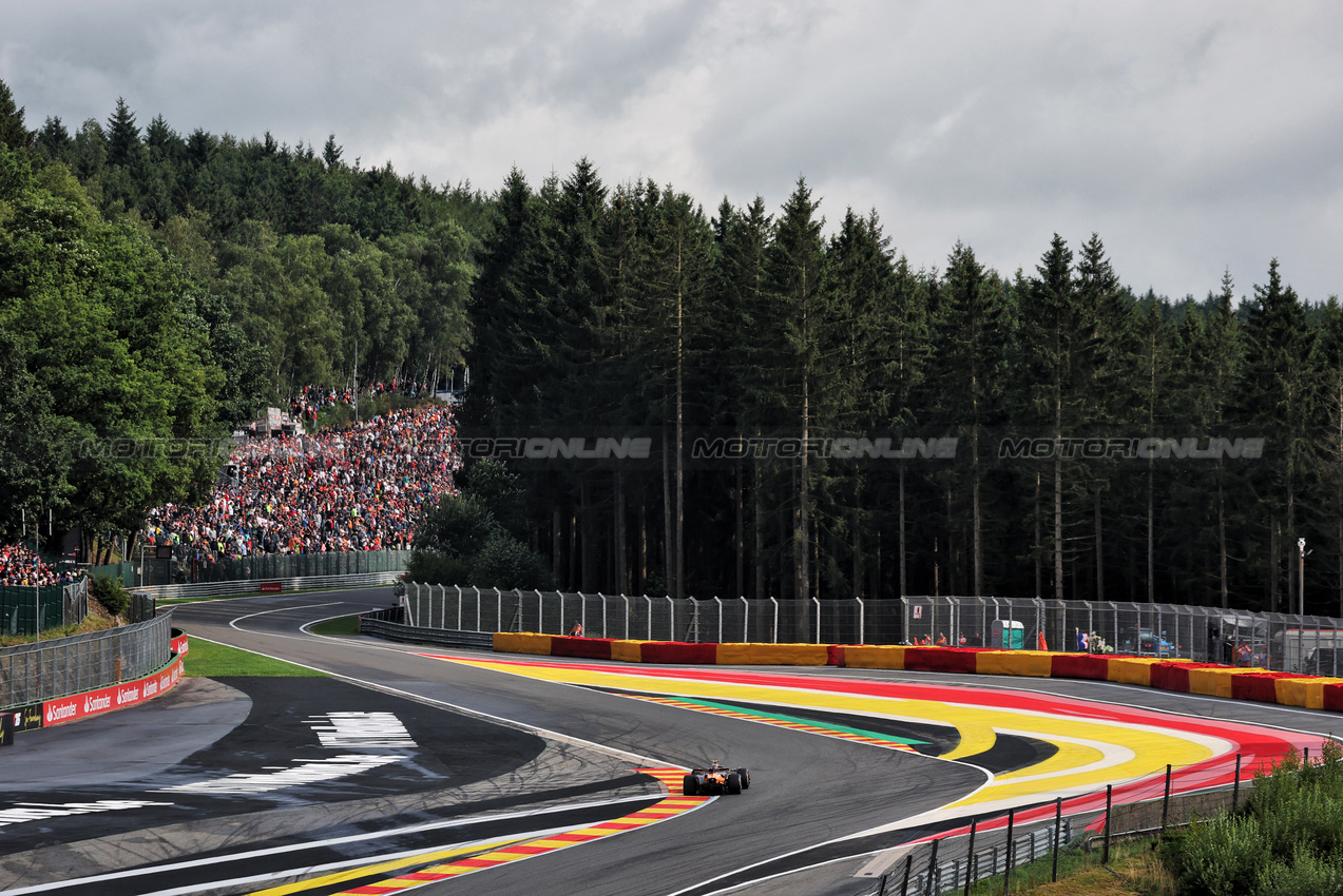 GP BELGIO, Lando Norris (GBR) McLaren MCL39.

27.07.2025. Formula 1 World Championship, Rd 13, Belgian Grand Prix, Spa Francorchamps, Belgium, Gara Day.

- www.xpbimages.com, EMail: requests@xpbimages.com © Copyright: Moy / XPB Images