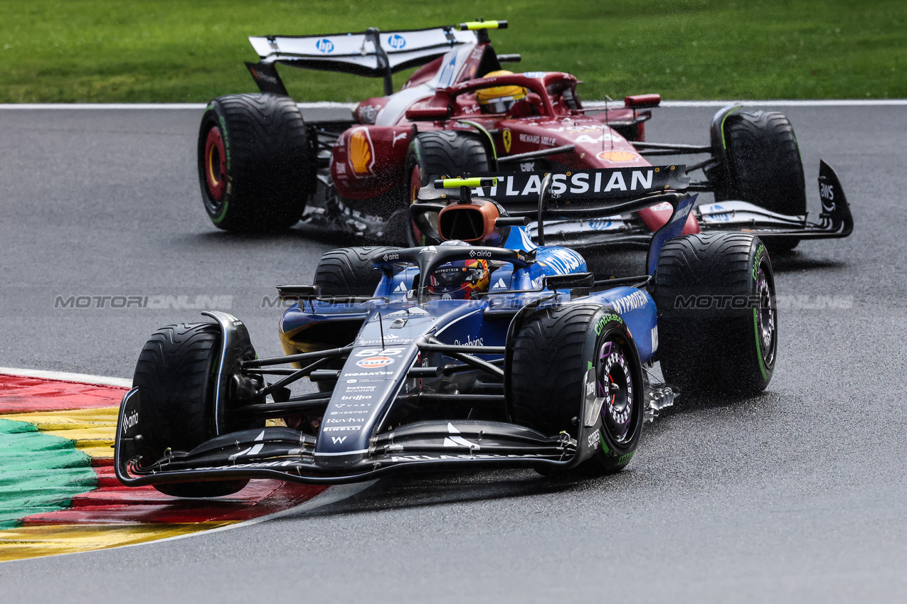 GP BELGIO, Carlos Sainz Jr (ESP), Atlassian Williams Racing 
27.07.2025. Formula 1 World Championship, Rd 13, Belgian Grand Prix, Spa Francorchamps, Belgium, Gara Day.
- www.xpbimages.com, EMail: requests@xpbimages.com © Copyright: Charniaux / XPB Images
