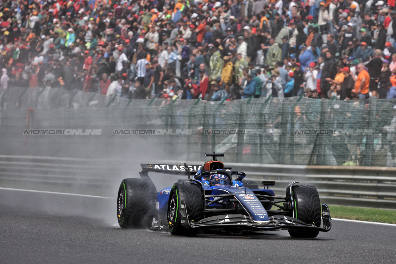 GP BELGIO, Alexander Albon (THA) Atlassian Williams Racing FW47.

27.07.2025. Formula 1 World Championship, Rd 13, Belgian Grand Prix, Spa Francorchamps, Belgium, Gara Day.

- www.xpbimages.com, EMail: requests@xpbimages.com © Copyright: Bearne / XPB Images