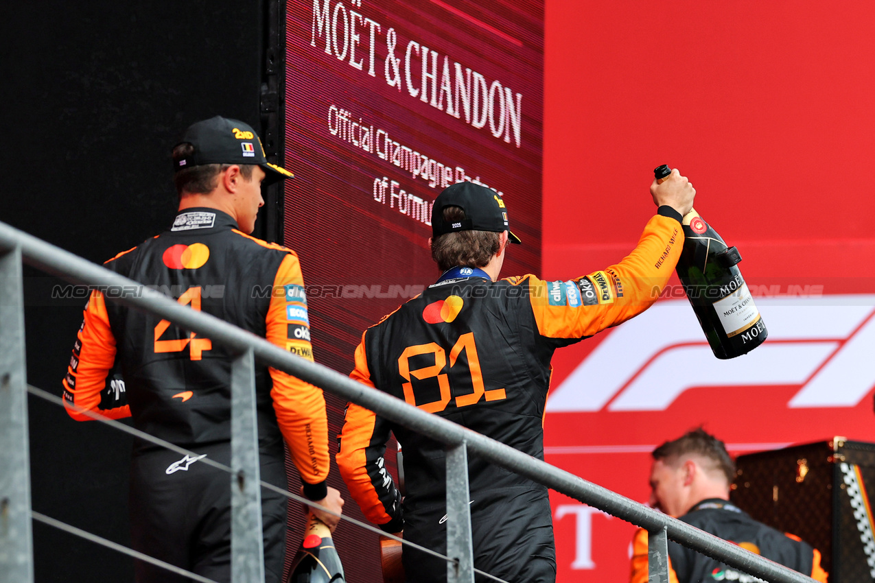 GP BELGIO, Gara winner Oscar Piastri (AUS) McLaren celebrates on the podium.

27.07.2025. Formula 1 World Championship, Rd 13, Belgian Grand Prix, Spa Francorchamps, Belgium, Gara Day.

- www.xpbimages.com, EMail: requests@xpbimages.com © Copyright: Charniaux / XPB Images