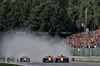 GP BELGIO, Oscar Piastri (AUS) McLaren MCL39 passes team mate Lando Norris (GBR) McLaren MCL39 at the partenza of the race.

27.07.2025. Formula 1 World Championship, Rd 13, Belgian Grand Prix, Spa Francorchamps, Belgium, Gara Day.

- www.xpbimages.com, EMail: requests@xpbimages.com © Copyright: Bearne / XPB Images