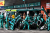 GP BELGIO, Fernando Alonso (ESP) Aston Martin F1 Team AMR25 makes a pit stop.

27.07.2025. Formula 1 World Championship, Rd 13, Belgian Grand Prix, Spa Francorchamps, Belgium, Gara Day.

- www.xpbimages.com, EMail: requests@xpbimages.com © Copyright: Batchelor / XPB Images