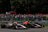 GP BELGIO, Oliver Bearman (GBR) Haas VF-25 e Yuki Tsunoda (JPN) Red Bull Racing RB21 battle for position.

27.07.2025. Formula 1 World Championship, Rd 13, Belgian Grand Prix, Spa Francorchamps, Belgium, Gara Day.

- www.xpbimages.com, EMail: requests@xpbimages.com © Copyright: Bearne / XPB Images