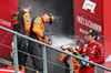 GP BELGIO, (L to R): Lando Norris (GBR) McLaren celebrates his second position on the podium with third placed Charles Leclerc (MON) Ferrari.

27.07.2025. Formula 1 World Championship, Rd 13, Belgian Grand Prix, Spa Francorchamps, Belgium, Gara Day.

- www.xpbimages.com, EMail: requests@xpbimages.com © Copyright: Charniaux / XPB Images
