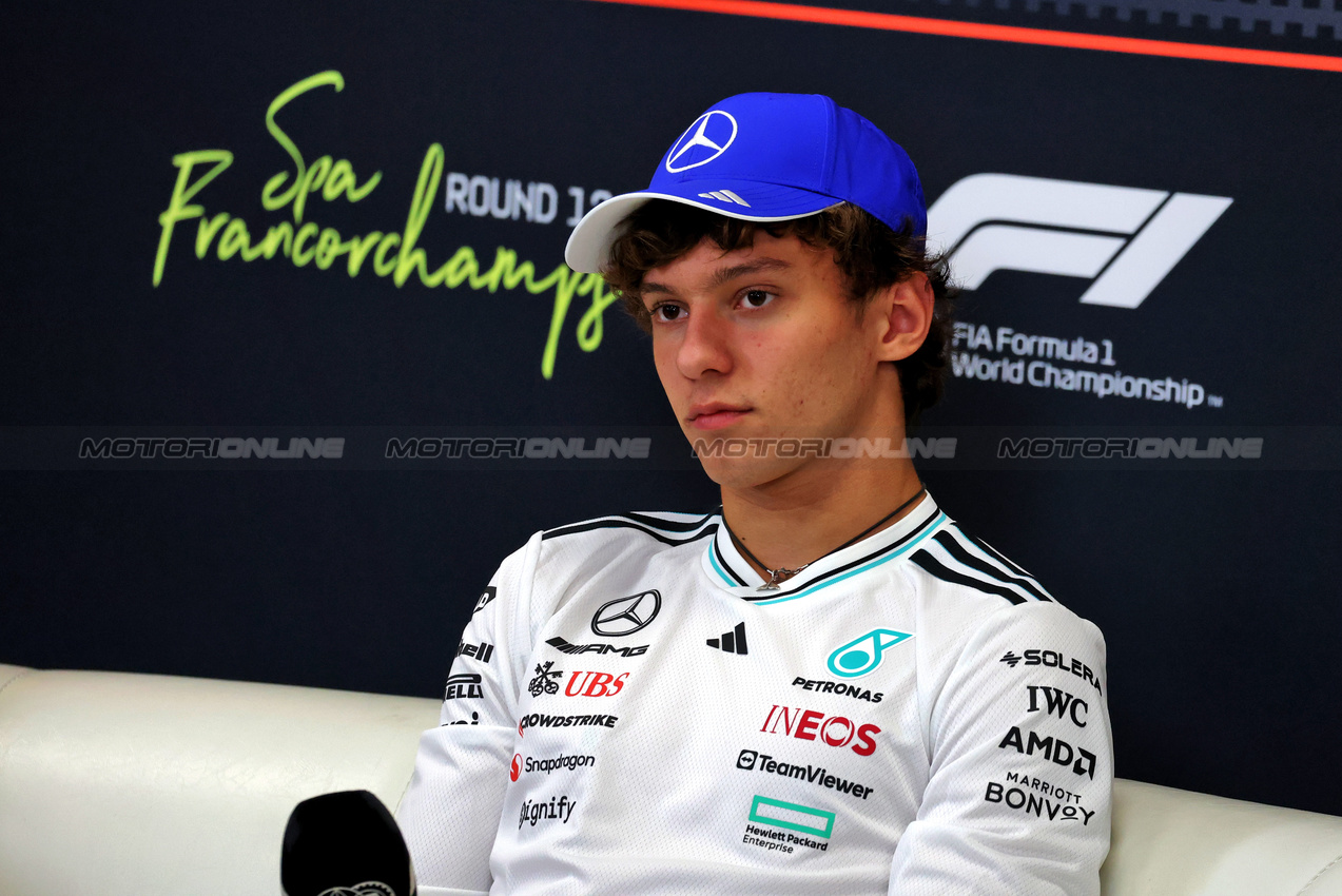GP BELGIO, Andrea Kimi Antonelli (ITA) Mercedes AMG F1 in the FIA Press Conference.

24.07.2025. Formula 1 World Championship, Rd 13, Belgian Grand Prix, Spa Francorchamps, Belgium, Preparation Day.

- www.xpbimages.com, EMail: requests@xpbimages.com © Copyright: Moy / XPB Images