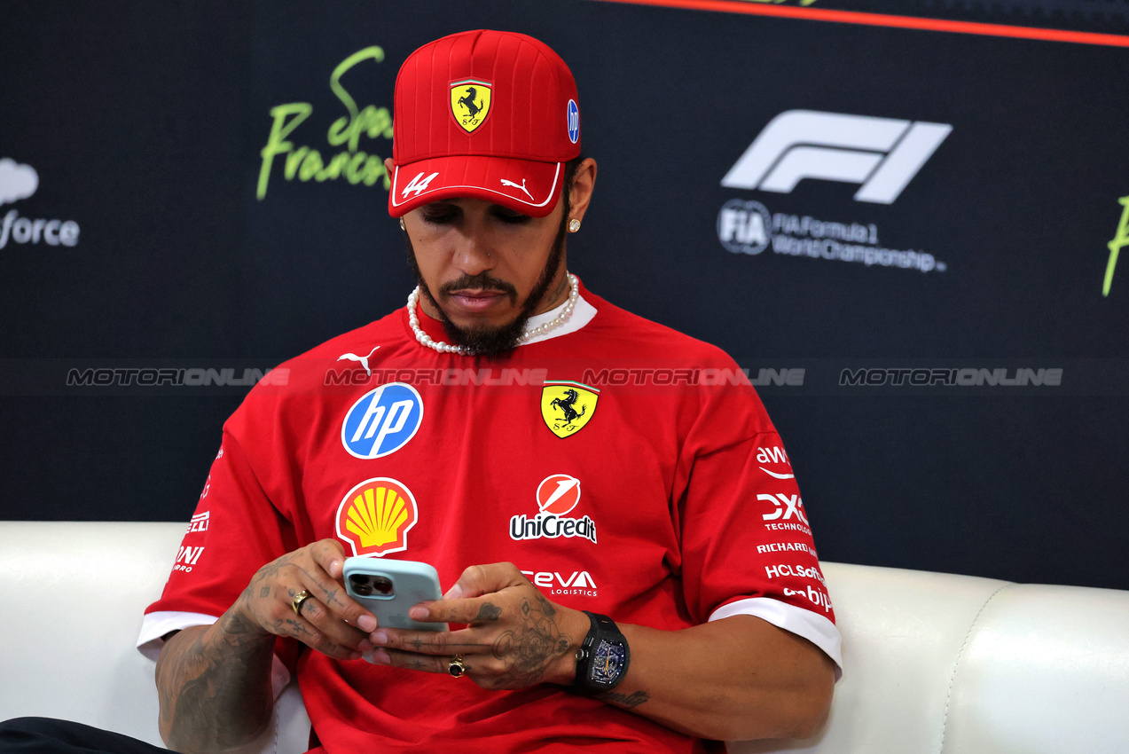 GP BELGIO, Lewis Hamilton (GBR) Ferrari in the FIA Press Conference.

24.07.2025. Formula 1 World Championship, Rd 13, Belgian Grand Prix, Spa Francorchamps, Belgium, Preparation Day.

- www.xpbimages.com, EMail: requests@xpbimages.com © Copyright: Moy / XPB Images