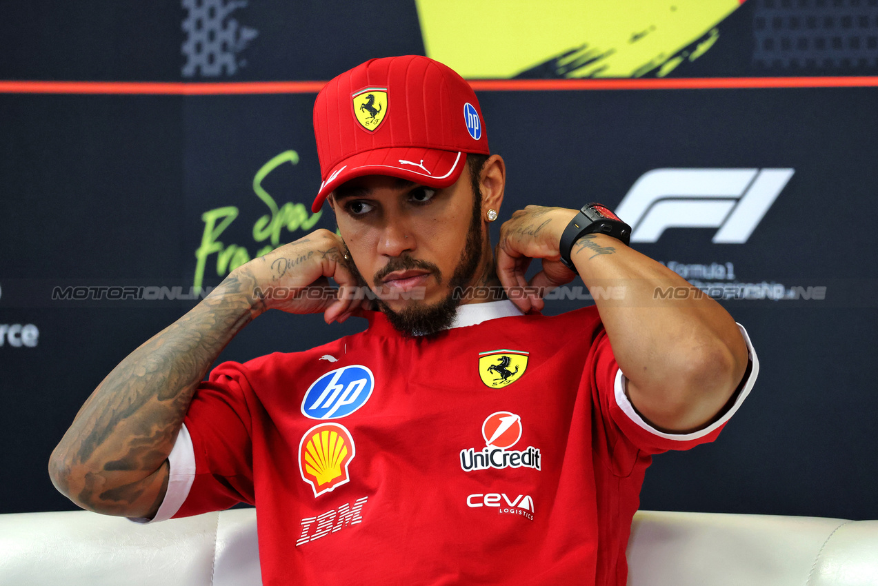 GP BELGIO, Lewis Hamilton (GBR) Ferrari in the FIA Press Conference.

24.07.2025. Formula 1 World Championship, Rd 13, Belgian Grand Prix, Spa Francorchamps, Belgium, Preparation Day.

- www.xpbimages.com, EMail: requests@xpbimages.com © Copyright: Moy / XPB Images