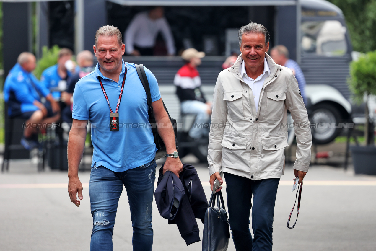 GP BELGIO, (L to R):  Jos Verstappen (NLD) with Raymond Vermeulen (NLD) Driver Manager.

24.07.2025. Formula 1 World Championship, Rd 13, Belgian Grand Prix, Spa Francorchamps, Belgium, Preparation Day.

- www.xpbimages.com, EMail: requests@xpbimages.com © Copyright: Bearne / XPB Images