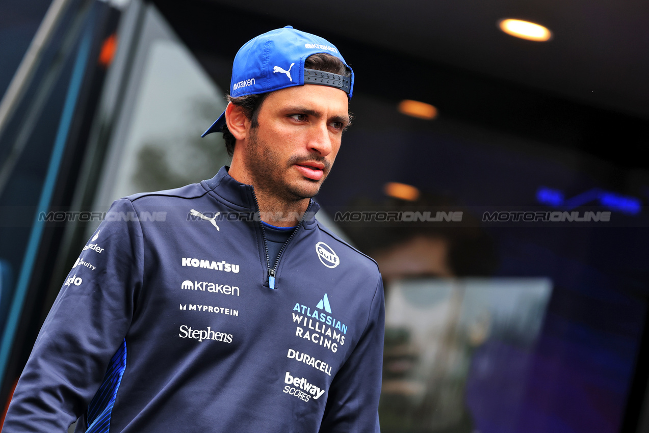 GP BELGIO, Carlos Sainz (ESP) Atlassian Williams Racing.

24.07.2025. Formula 1 World Championship, Rd 13, Belgian Grand Prix, Spa Francorchamps, Belgium, Preparation Day.

- www.xpbimages.com, EMail: requests@xpbimages.com © Copyright: Moy / XPB Images