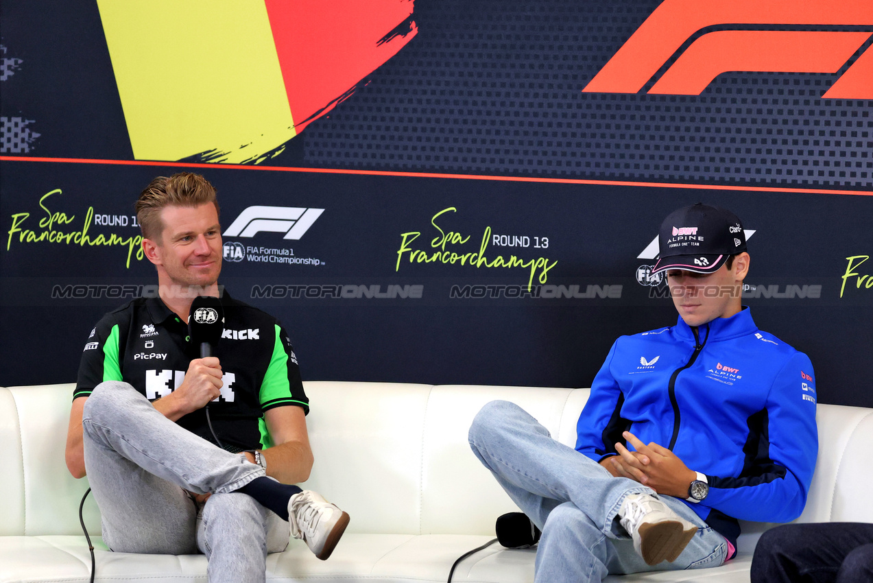 GP BELGIO, (L to R): Nico Hulkenberg (GER) Sauber e Franco Colapinto (ARG) Alpine F1 Team in the FIA Press Conference.

24.07.2025. Formula 1 World Championship, Rd 13, Belgian Grand Prix, Spa Francorchamps, Belgium, Preparation Day.

- www.xpbimages.com, EMail: requests@xpbimages.com © Copyright: Moy / XPB Images
