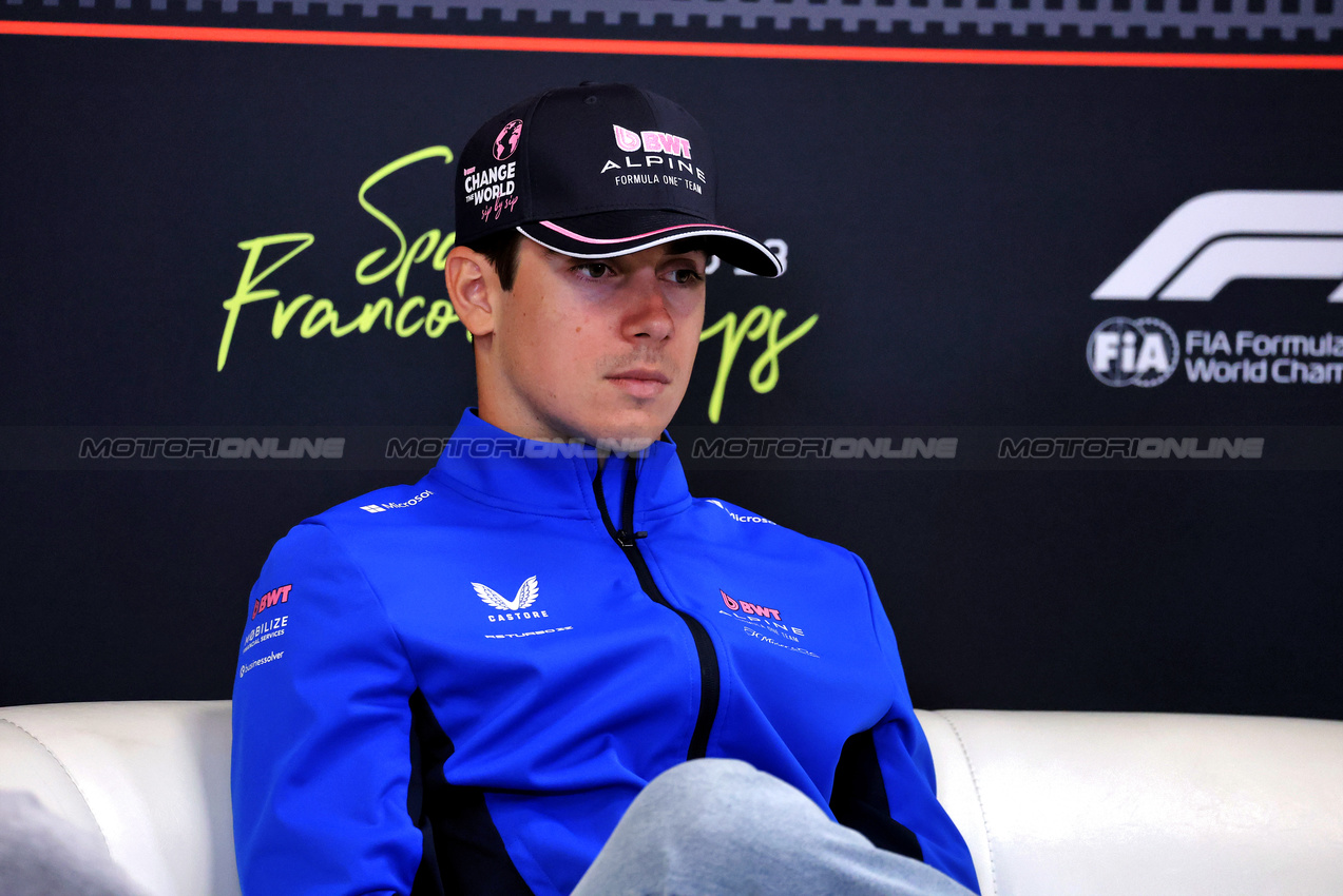 GP BELGIO, Franco Colapinto (ARG) Alpine F1 Team in the FIA Press Conference.

24.07.2025. Formula 1 World Championship, Rd 13, Belgian Grand Prix, Spa Francorchamps, Belgium, Preparation Day.

- www.xpbimages.com, EMail: requests@xpbimages.com © Copyright: Moy / XPB Images