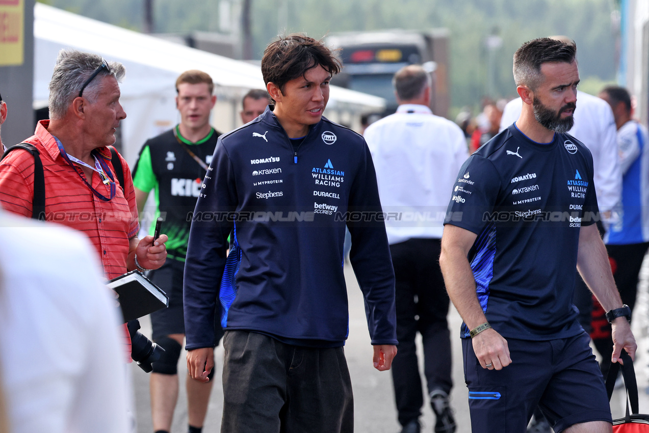 GP BELGIO, Alexander Albon (THA) Atlassian Williams Racing.

26.07.2025. Formula 1 World Championship, Rd 13, Belgian Grand Prix, Spa Francorchamps, Belgium, Sprint e Qualifiche Day.

- www.xpbimages.com, EMail: requests@xpbimages.com © Copyright: Bearne / XPB Images