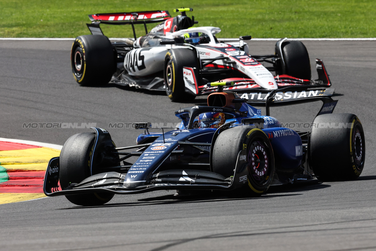 GP BELGIO, Carlos Sainz Jr (ESP), Atlassian Williams Racing 
26.07.2025. Formula 1 World Championship, Rd 13, Belgian Grand Prix, Spa Francorchamps, Belgium, Sprint e Qualifiche Day.
- www.xpbimages.com, EMail: requests@xpbimages.com © Copyright: Charniaux / XPB Images