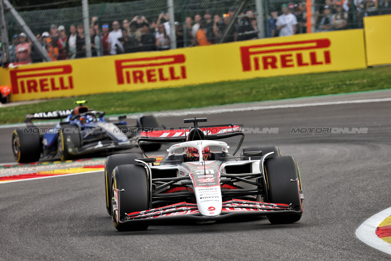 GP BELGIO, Esteban Ocon (FRA) Haas VF-25.

26.07.2025. Formula 1 World Championship, Rd 13, Belgian Grand Prix, Spa Francorchamps, Belgium, Sprint e Qualifiche Day.

- www.xpbimages.com, EMail: requests@xpbimages.com © Copyright: Bearne / XPB Images
