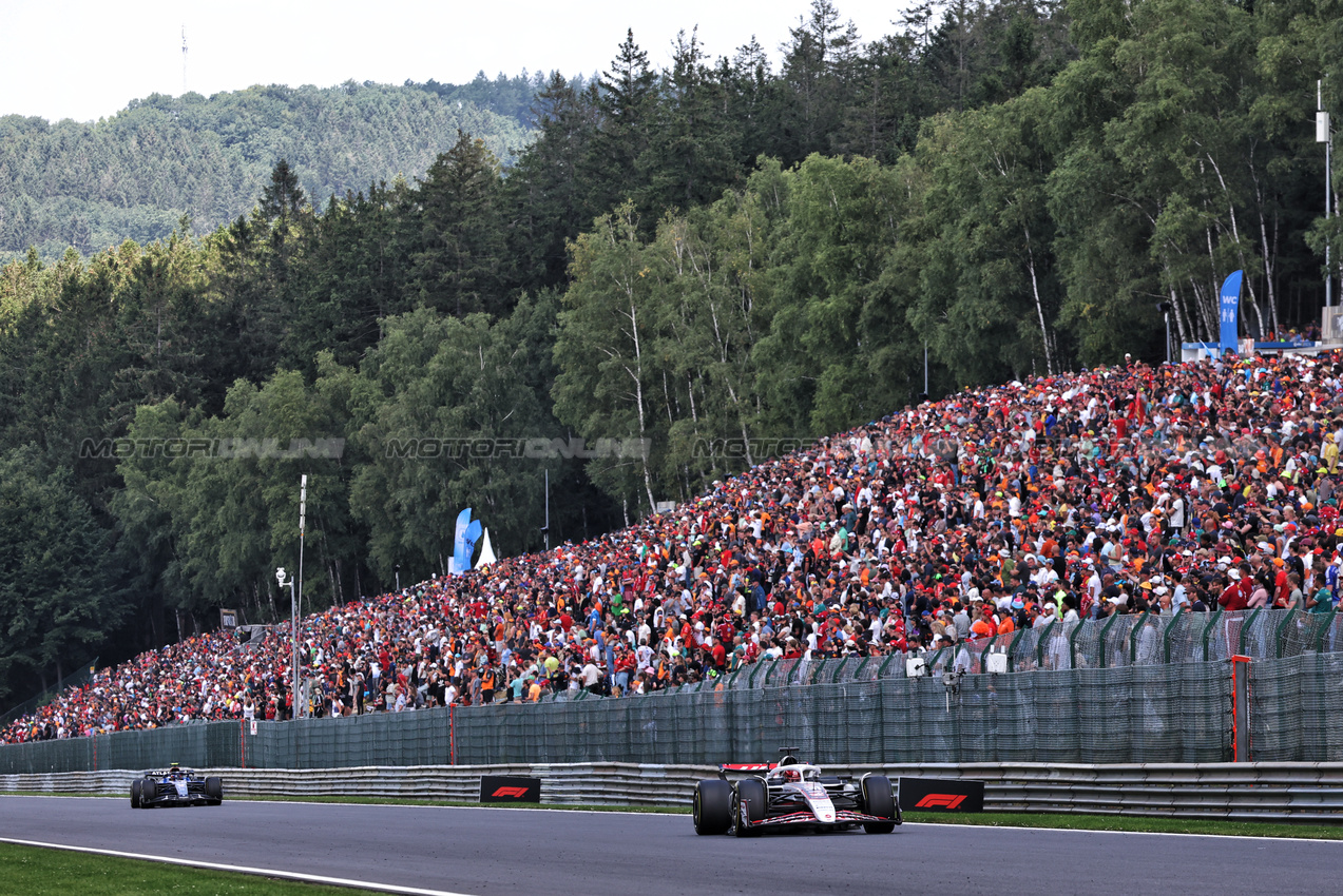 GP BELGIO, Esteban Ocon (FRA) Haas VF-25.

26.07.2025. Formula 1 World Championship, Rd 13, Belgian Grand Prix, Spa Francorchamps, Belgium, Sprint e Qualifiche Day.

- www.xpbimages.com, EMail: requests@xpbimages.com © Copyright: Bearne / XPB Images