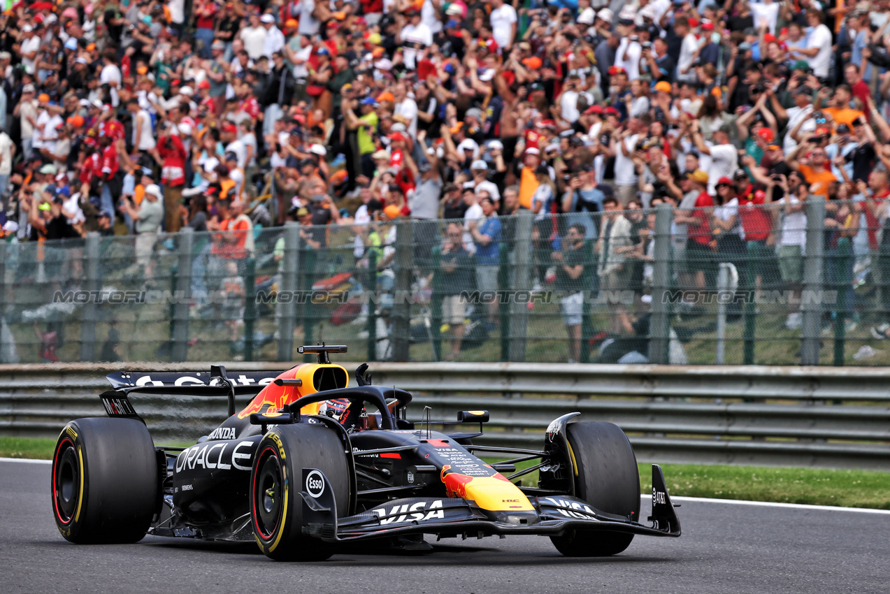 GP BELGIO, Sprint winner Max Verstappen (NLD) Red Bull Racing RB21 celebrates at the end of the race.

26.07.2025. Formula 1 World Championship, Rd 13, Belgian Grand Prix, Spa Francorchamps, Belgium, Sprint e Qualifiche Day.

- www.xpbimages.com, EMail: requests@xpbimages.com © Copyright: Bearne / XPB Images