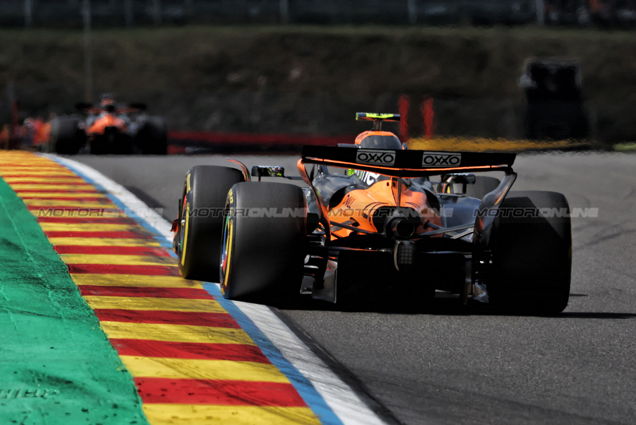 GP BELGIO, Lando Norris (GBR) McLaren MCL39.

26.07.2025. Formula 1 World Championship, Rd 13, Belgian Grand Prix, Spa Francorchamps, Belgium, Sprint e Qualifiche Day.

- www.xpbimages.com, EMail: requests@xpbimages.com © Copyright: Bearne / XPB Images