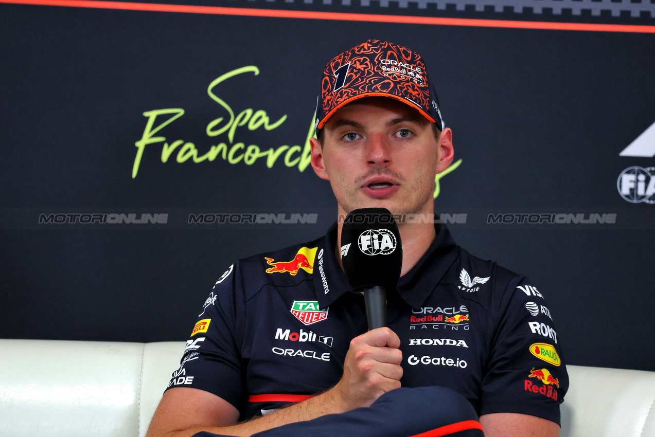 GP BELGIO, Max Verstappen (NLD) Red Bull Racing in the post Sprint FIA Press Conference.

26.07.2025. Formula 1 World Championship, Rd 13, Belgian Grand Prix, Spa Francorchamps, Belgium, Sprint e Qualifiche Day.

- www.xpbimages.com, EMail: requests@xpbimages.com © Copyright: Moy / XPB Images