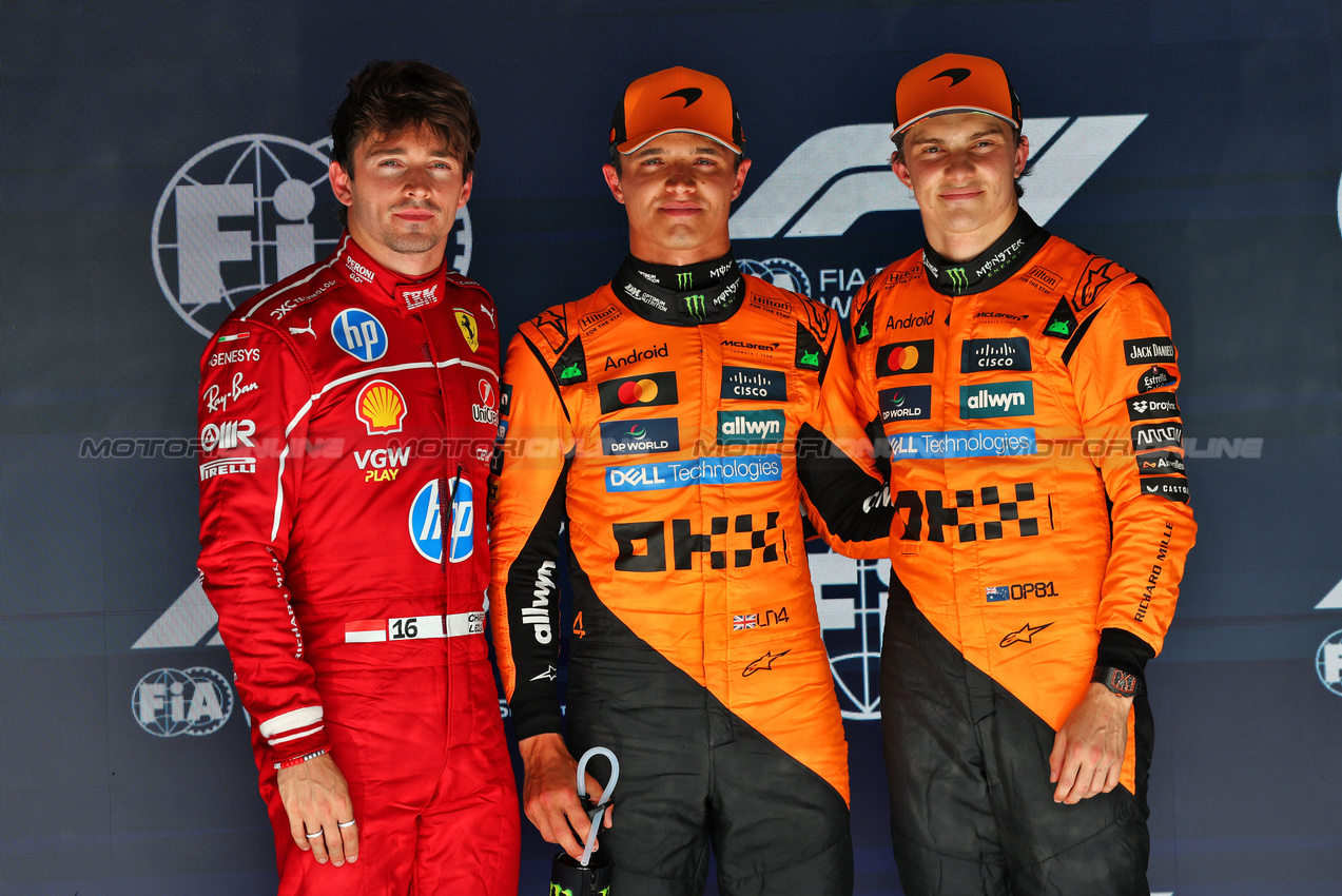 GP BELGIO, Qualifiche top three in parc ferme (L to R): Charles Leclerc (MON) Ferrari, third; Lando Norris (GBR) McLaren, pole position; Oscar Piastri (AUS) McLaren, second.

26.07.2025. Formula 1 World Championship, Rd 13, Belgian Grand Prix, Spa Francorchamps, Belgium, Sprint e Qualifiche Day.

- www.xpbimages.com, EMail: requests@xpbimages.com © Copyright: Batchelor / XPB Images