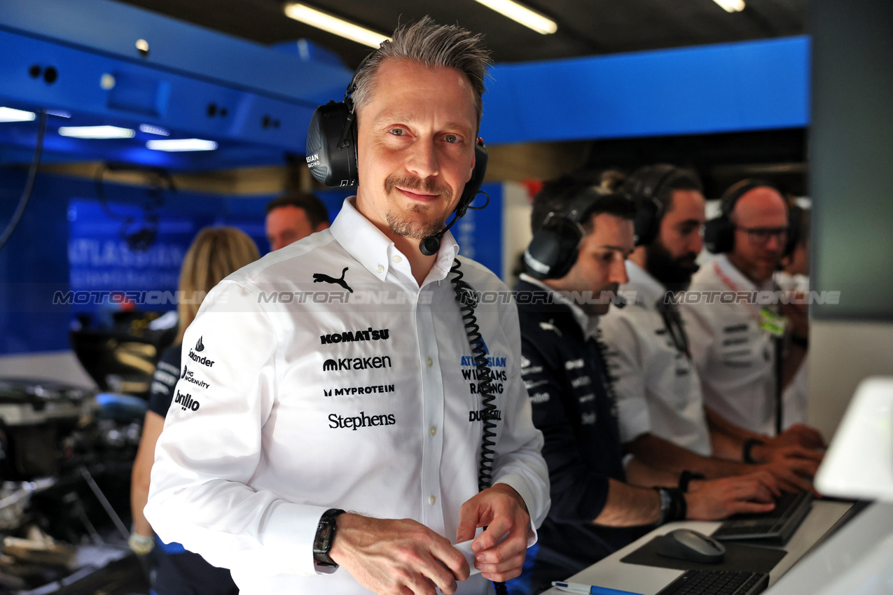 GP BELGIO, Gaetan Jego (FRA) Atlassian Williams Racing Gara Engineer.

26.07.2025. Formula 1 World Championship, Rd 13, Belgian Grand Prix, Spa Francorchamps, Belgium, Sprint e Qualifiche Day.

- www.xpbimages.com, EMail: requests@xpbimages.com © Copyright: Bearne / XPB Images