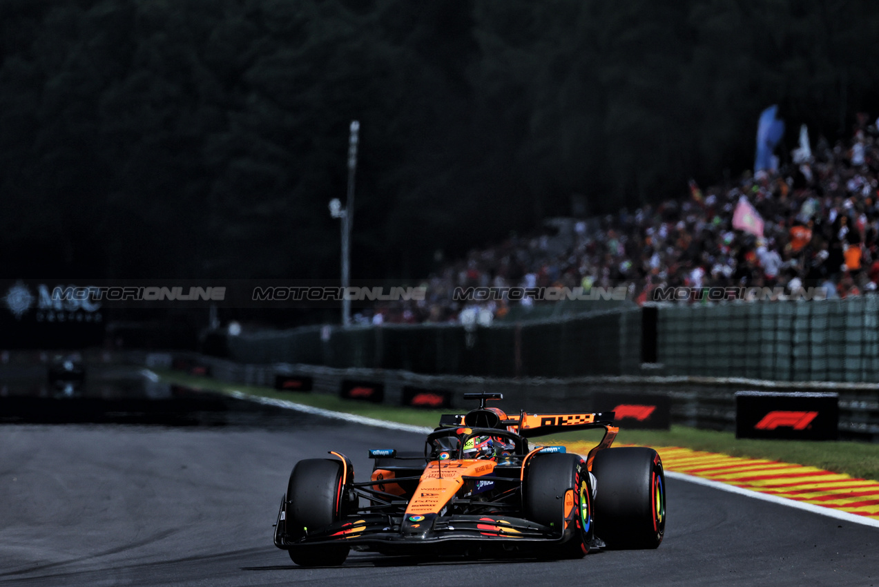 GP BELGIO, Oscar Piastri (AUS) McLaren MCL39.

26.07.2025. Formula 1 World Championship, Rd 13, Belgian Grand Prix, Spa Francorchamps, Belgium, Sprint e Qualifiche Day.

- www.xpbimages.com, EMail: requests@xpbimages.com © Copyright: Bearne / XPB Images