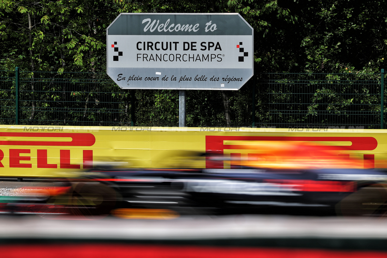 GP BELGIO, Max Verstappen (NLD) Red Bull Racing RB21.

26.07.2025. Formula 1 World Championship, Rd 13, Belgian Grand Prix, Spa Francorchamps, Belgium, Sprint e Qualifiche Day.

- www.xpbimages.com, EMail: requests@xpbimages.com © Copyright: Bearne / XPB Images