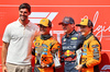GP BELGIO, Sprint top three in parc ferme (L to R): Thibaut Courtois (BEL) Real Madrid Goalkeeper; Lando Norris (GBR) McLaren, third; Max Verstappen (NLD) Red Bull Racing, vincitore; Oscar Piastri (AUS) McLaren, second.

26.07.2025. Formula 1 World Championship, Rd 13, Belgian Grand Prix, Spa Francorchamps, Belgium, Sprint e Qualifiche Day.

- www.xpbimages.com, EMail: requests@xpbimages.com © Copyright: Batchelor / XPB Images