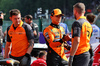 GP BELGIO, Lando Norris (GBR) McLaren celebrates his pole position in qualifying parc ferme with the team.

26.07.2025. Formula 1 World Championship, Rd 13, Belgian Grand Prix, Spa Francorchamps, Belgium, Sprint e Qualifiche Day.

- www.xpbimages.com, EMail: requests@xpbimages.com © Copyright: Charniaux / XPB Images