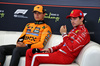 GP BELGIO, (L to R): Lando Norris (GBR) McLaren e Charles Leclerc (MON) Ferrari in the post qualifying FIA Press Conference.

26.07.2025. Formula 1 World Championship, Rd 13, Belgian Grand Prix, Spa Francorchamps, Belgium, Sprint e Qualifiche Day.

- www.xpbimages.com, EMail: requests@xpbimages.com © Copyright: Moy / XPB Images