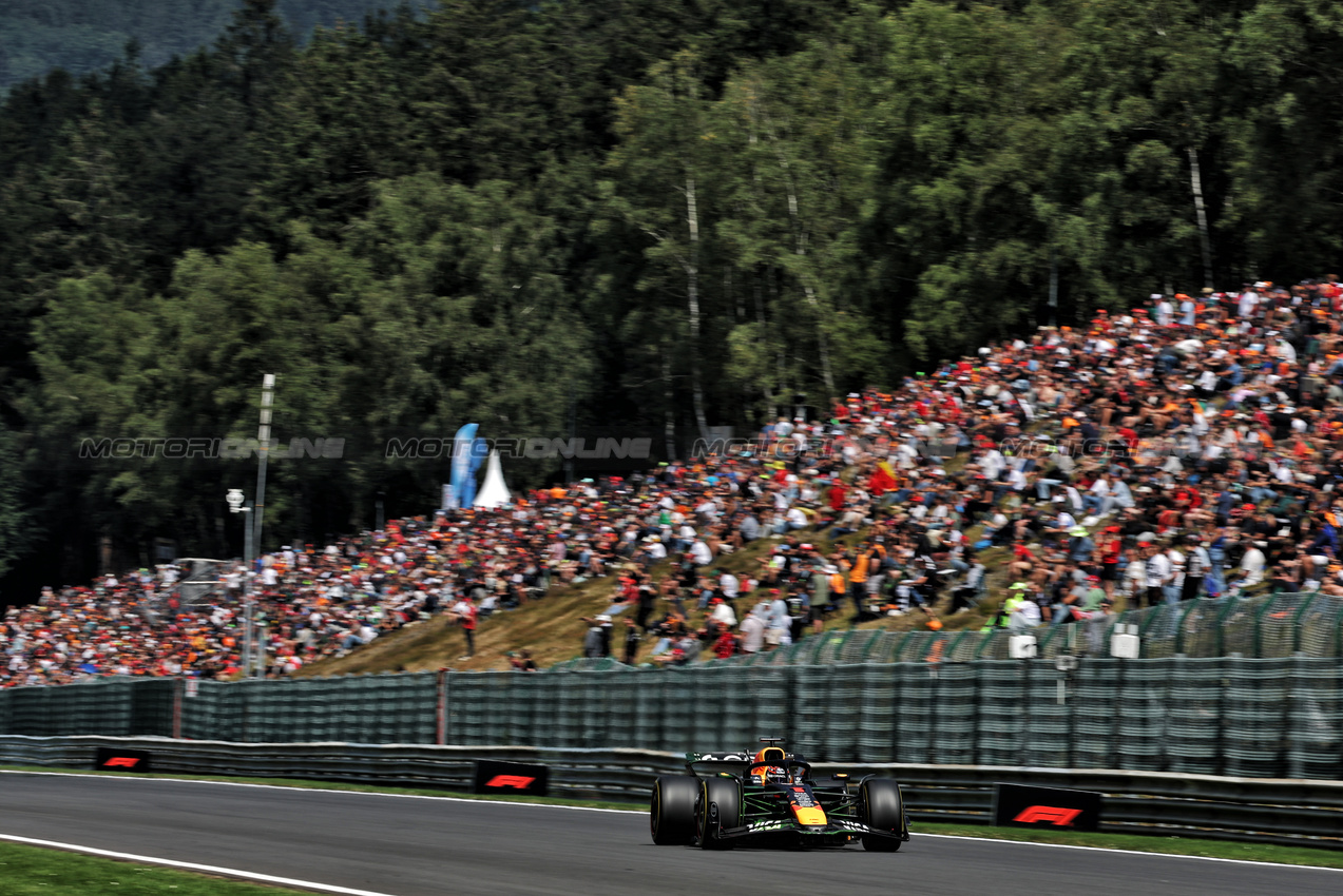 GP BELGIO, Max Verstappen (NLD) Red Bull Racing RB21.

25.07.2025. Formula 1 World Championship, Rd 13, Belgian Grand Prix, Spa Francorchamps, Belgium, Sprint Qualifiche Day.

- www.xpbimages.com, EMail: requests@xpbimages.com © Copyright: Bearne / XPB Images