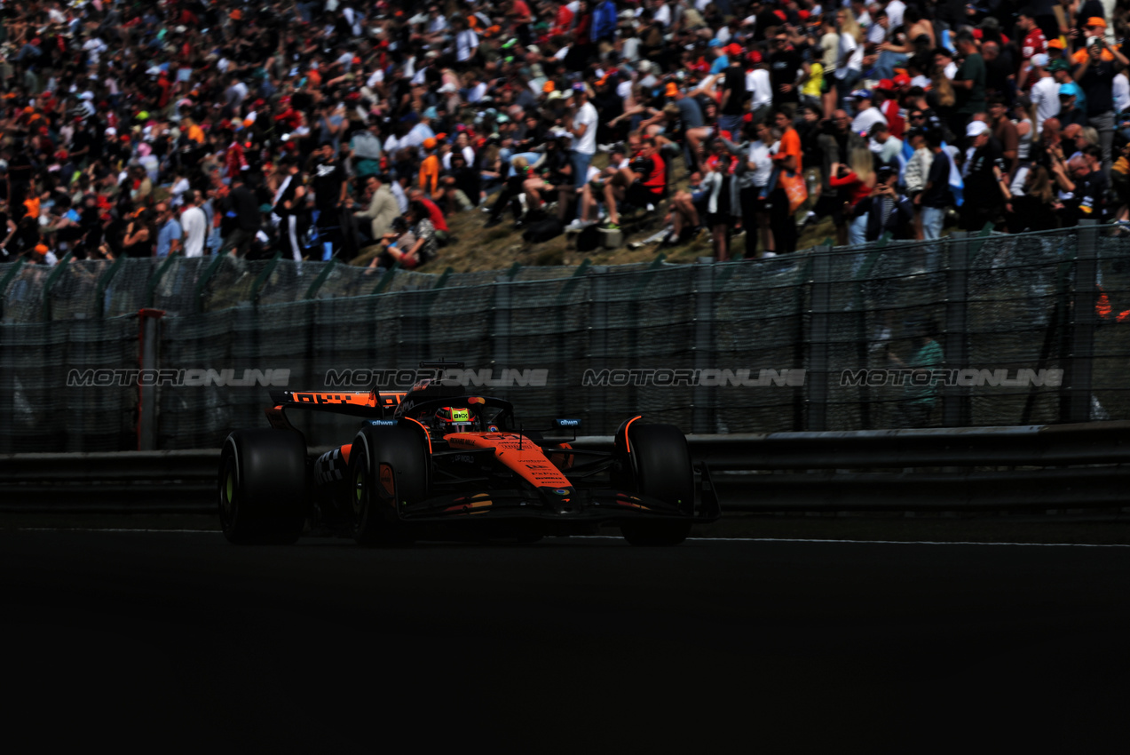 GP BELGIO, Oscar Piastri (AUS) McLaren MCL39.

25.07.2025. Formula 1 World Championship, Rd 13, Belgian Grand Prix, Spa Francorchamps, Belgium, Sprint Qualifiche Day.

- www.xpbimages.com, EMail: requests@xpbimages.com © Copyright: Bearne / XPB Images