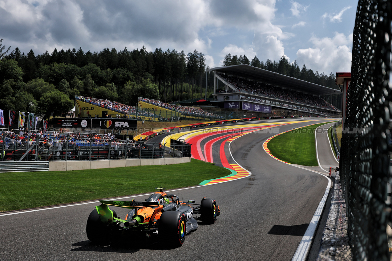 GP BELGIO, Lando Norris (GBR) McLaren MCL39.

25.07.2025. Formula 1 World Championship, Rd 13, Belgian Grand Prix, Spa Francorchamps, Belgium, Sprint Qualifiche Day.

- www.xpbimages.com, EMail: requests@xpbimages.com © Copyright: Moy / XPB Images
