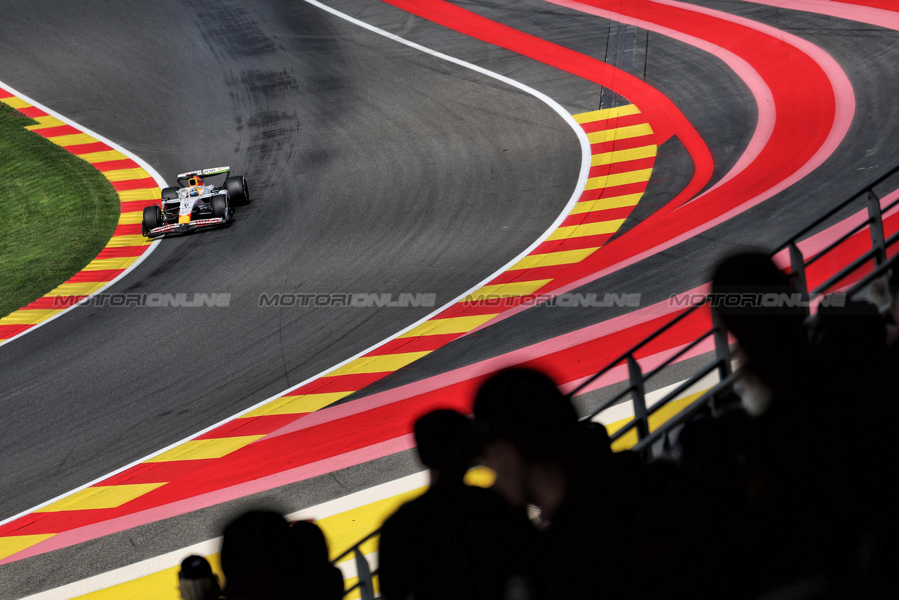 GP BELGIO, Isack Hadjar (FRA) Racing Bulls VCARB 02.

25.07.2025. Formula 1 World Championship, Rd 13, Belgian Grand Prix, Spa Francorchamps, Belgium, Sprint Qualifiche Day.

- www.xpbimages.com, EMail: requests@xpbimages.com © Copyright: Moy / XPB Images